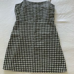 Lulu’s gingham dress